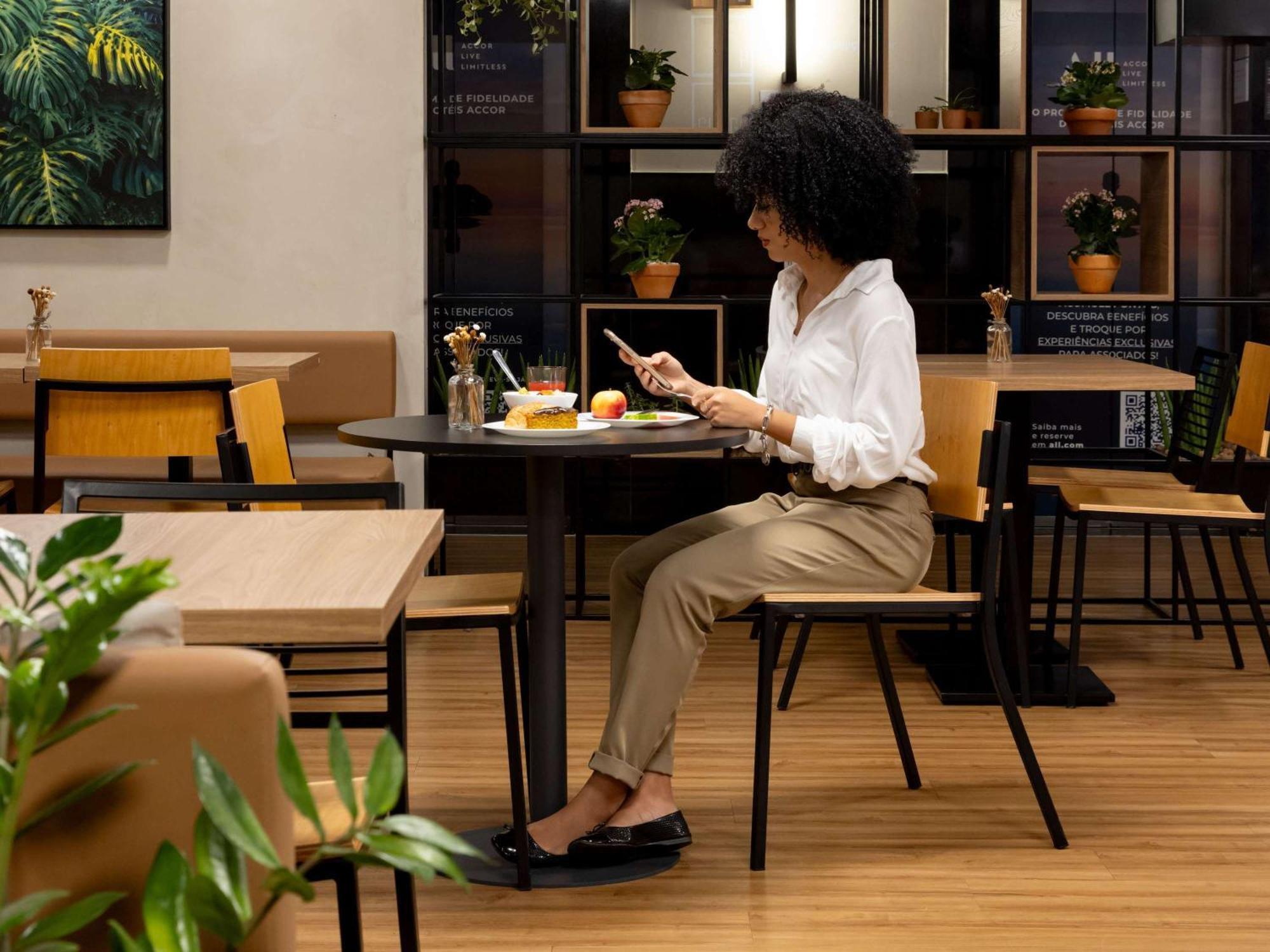 Ibis Belo Horizonte Savassi Hotel Bagian luar foto