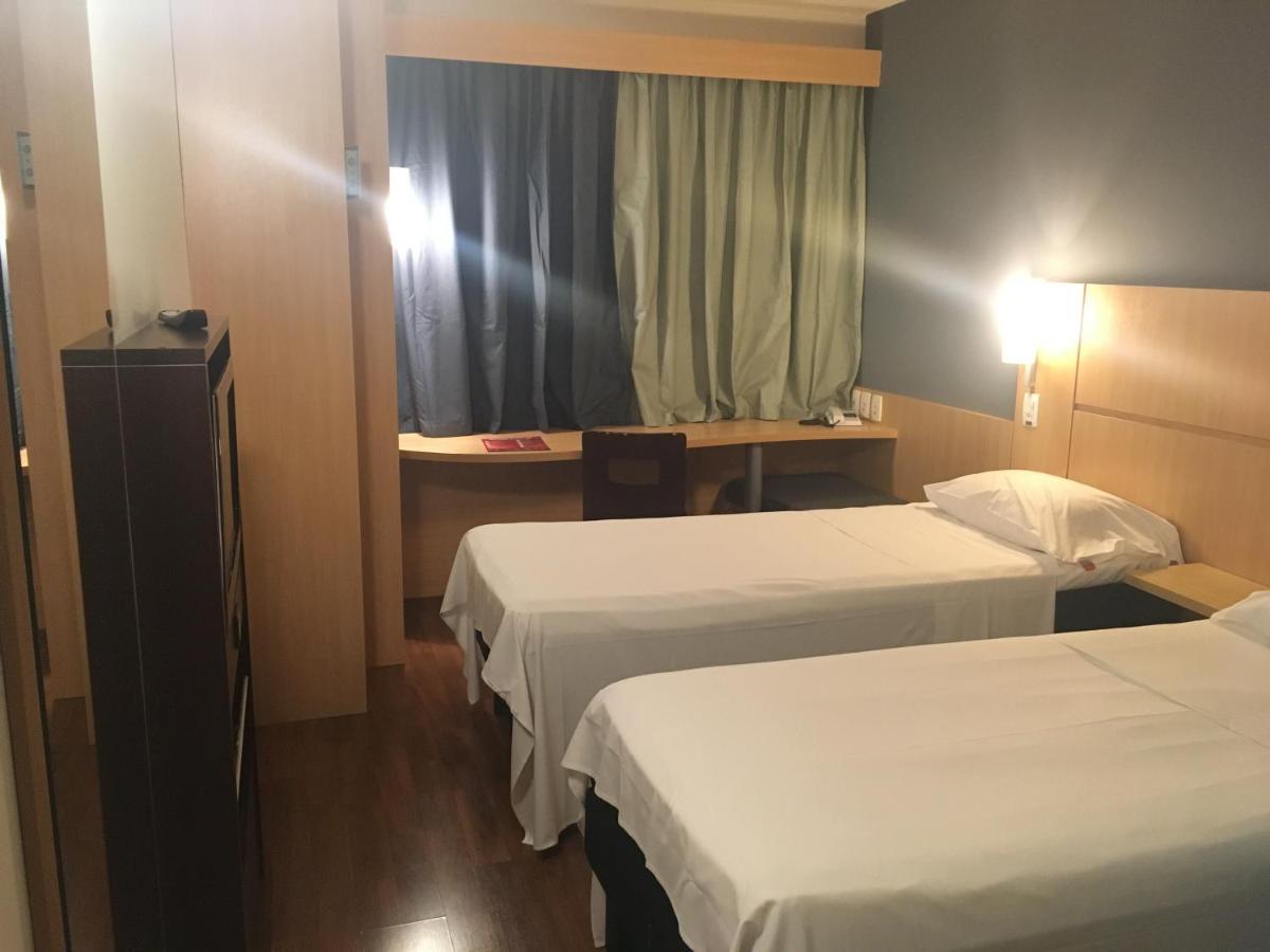 Ibis Belo Horizonte Savassi Hotel Bagian luar foto